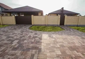 معلم بلاط متداخل